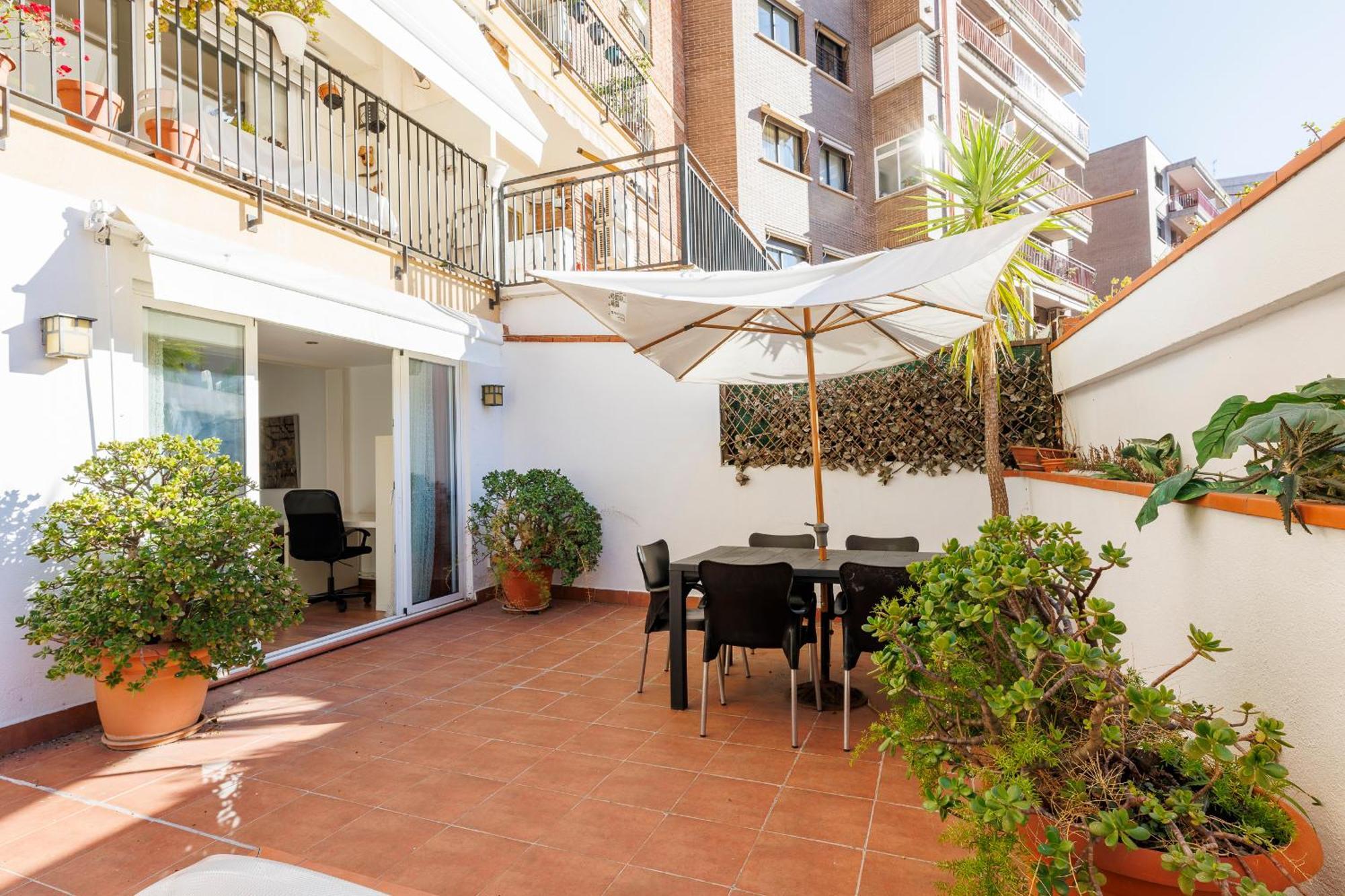 Aparteasy - Private Terrace, 3-Bedroom Apartment Барселона Экстерьер фото